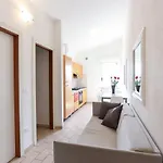 Anemone Aparthotel *